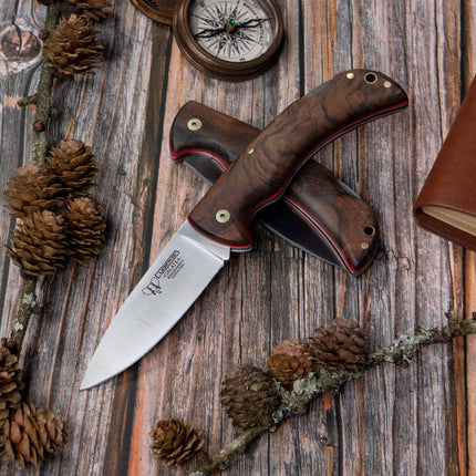 CUDEMAN – FOLDING SKINNER 9.5CM STANDARD POINT BLADE, POLISHED WALNUT WITH RED SEPARATOR / NO SHEATH